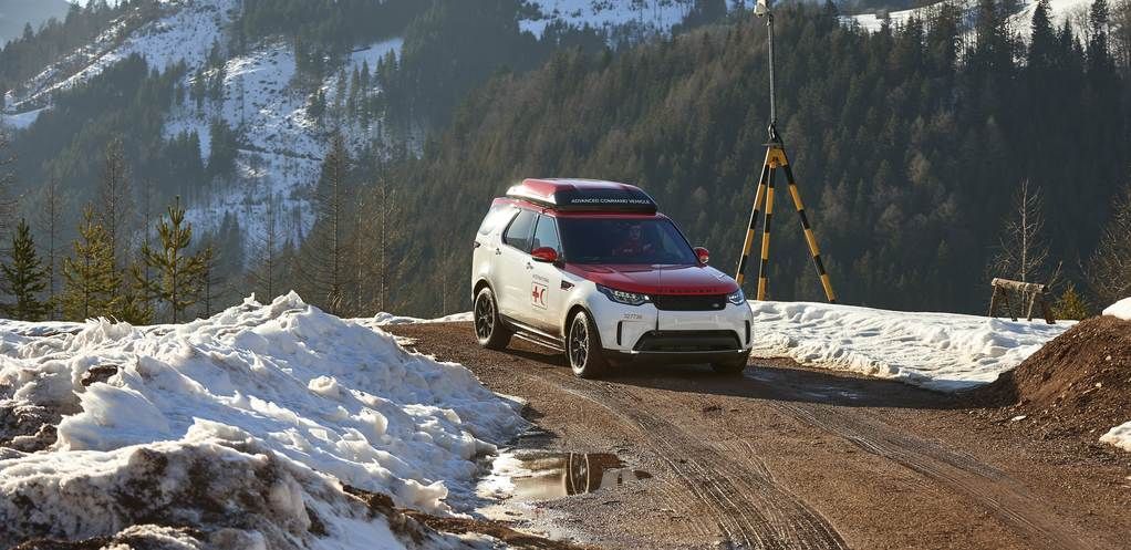 Land Rover Discovery Project Hero
