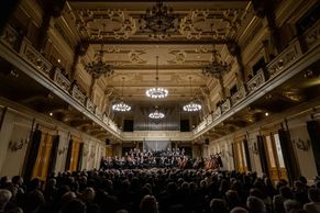 Recenze: Bach a Mansurjan. Filharmonie Brno spojila dvě křesťanské tradice