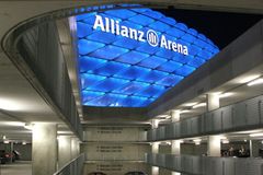 Další oběť řecké krize, Allianz klesl zisk o polovinu