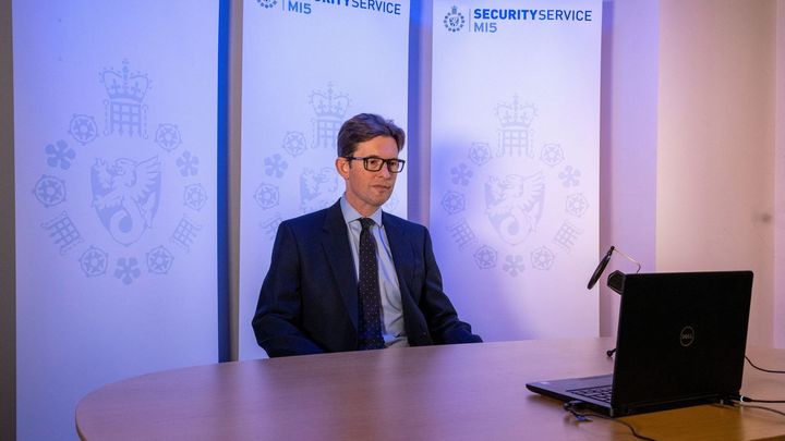 Čínští špioni útočí na LinkedInu. Jako falešní náboráři tam oslovují britské firmy