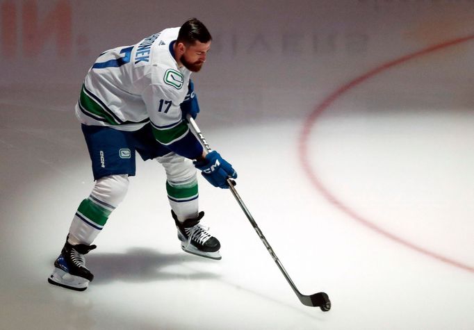 Filip Hronek v dresu Vancouveru