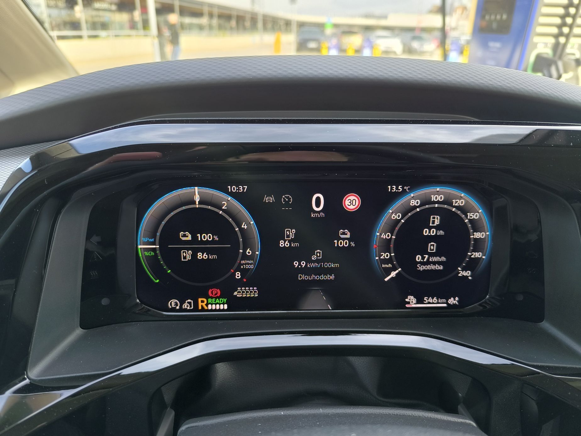 Volkswagen Multivan plug-in 2025