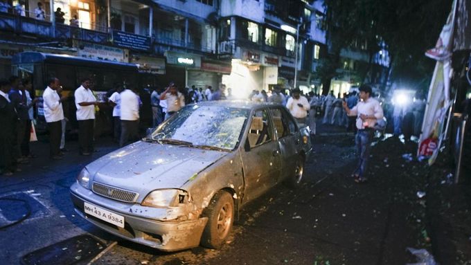 Ulice Bombaje byly plné lidí, v tu chvíli jimi otřásly výbuchy