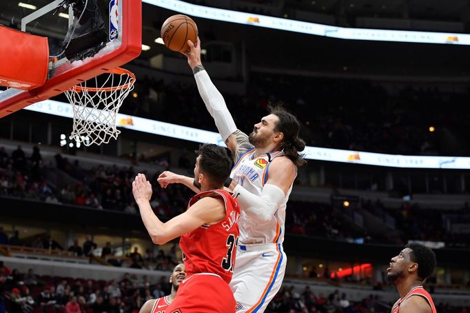 Chicago vs. Oklahoma: Tomáš Satoranský a Steven Adams