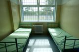 Vězeňská služba v krátké době otevřela druhý zrekonstruovaný objekt pro odsouzené. Na začátku července to byla věznice v Drahonicích na Lounsku pro 194 odsouzených žen.