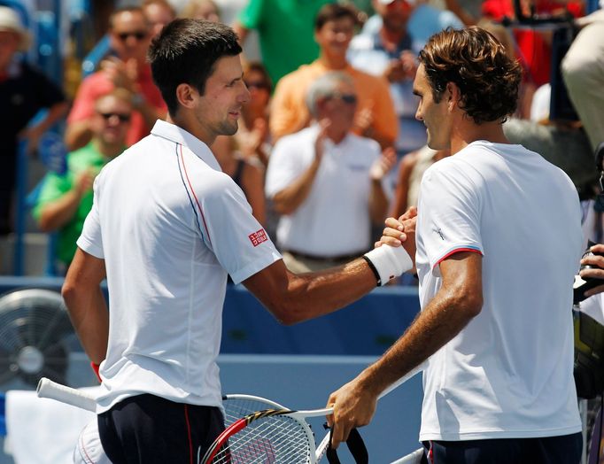 Srb Novak Djokovič a Švýcar Rogere Federer na tenisovém turnaji v Cincinnati