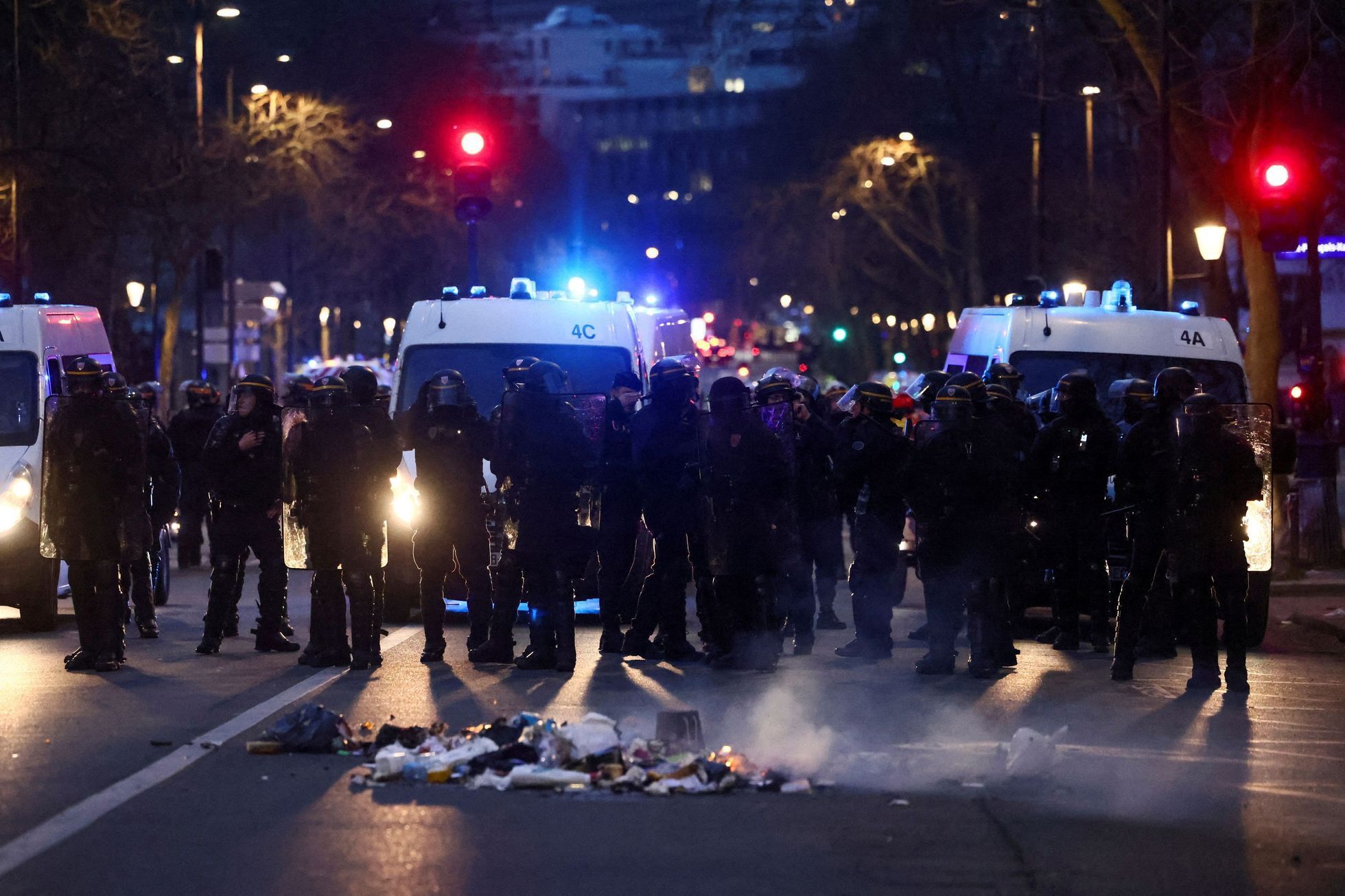 Protest proti vládě, Francie, Paříž.