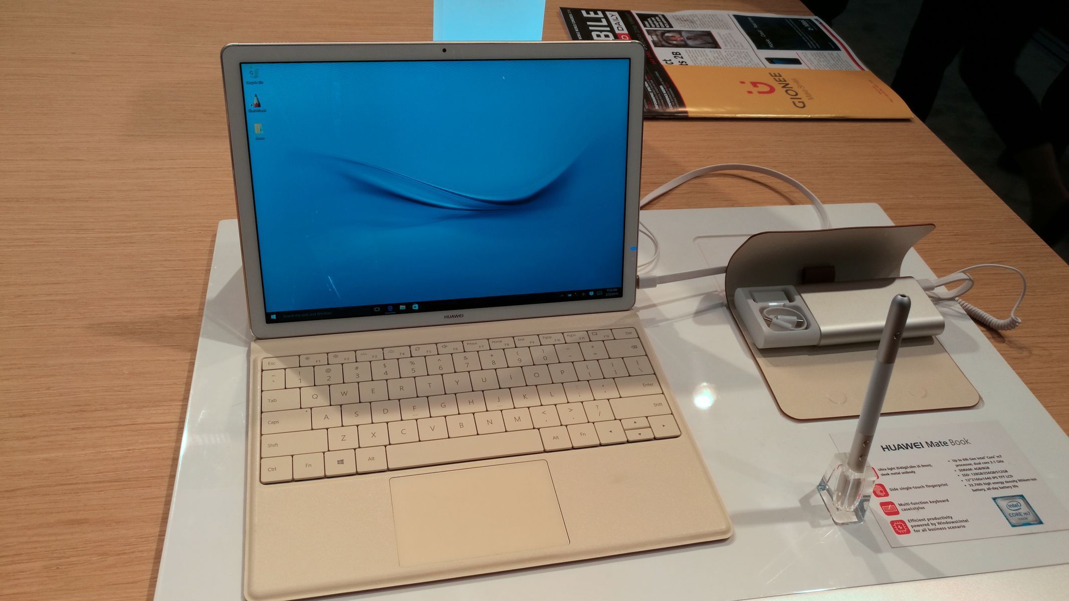 Huawei Mate Book: tablet s ambicí notebooku