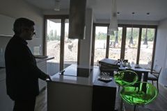 Tajemné ceníky developerů. Má být v ceně bytu i garáž?