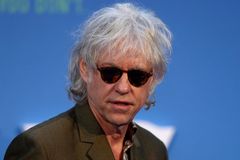 Po desítkách let přijede Bob Geldof. Přiveze svou kapelu The Boomtown Rats