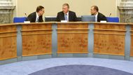 Vedení ODS předsedá jednání vlády. Občanští demokraté se do Strakovy akademie vrátili po osmi letech.