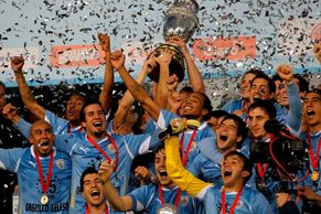 Copa América: Forlán zlomil prokletí a Uruguay slaví rekordní titul