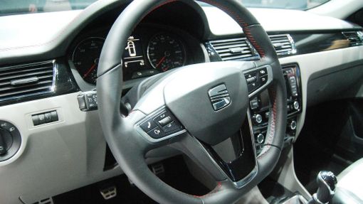 Volant dostane nová Škoda Rapid jiný, přístrojový panel však bude stejný.