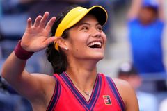 Z kvalifikace do semifinále US Open. Osmnáctiletá Britka pokračuje v krasojízdě