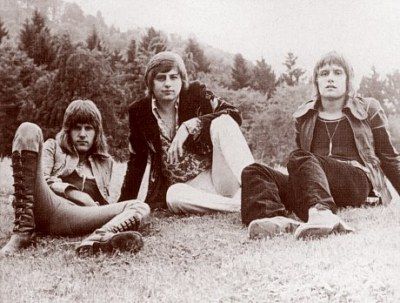Emerson, Lake a Palmer na snímku z roku 1973. Keith Emerson je první zleva.