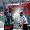 Charles Leclerc, Lando Norris a Valtteri Bottas v cíli GP Rakouska F1 2020