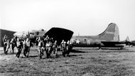 Velikáni nebes B-17 Memphis Belle
