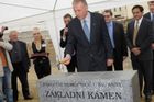 Bude to špičková klinika pro každého, slíbil Julínek