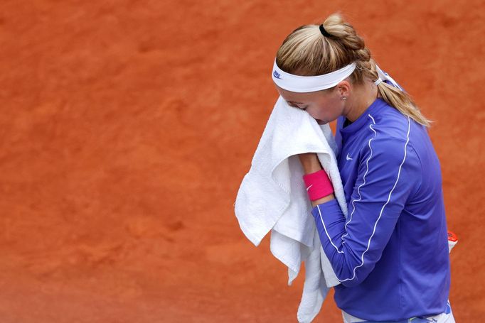 Tennis - French Open - Roland Garros, Paris, France - October 8, 2020 Czech Republic's Petra Kvitova during her semi final match against Sofia Kenin of the U.S. REUTERS/C