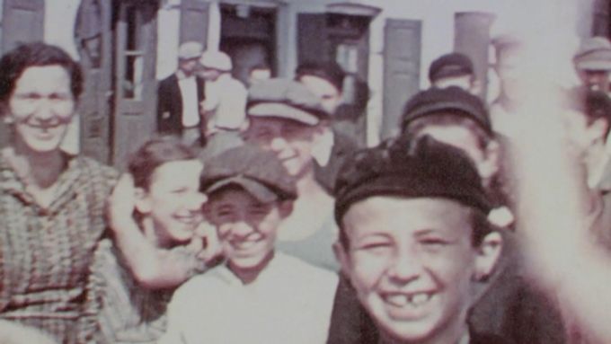 Záběry ze židovské čtvrti v polském městě Nasielsk natočil v roce 1938 David Kurtz