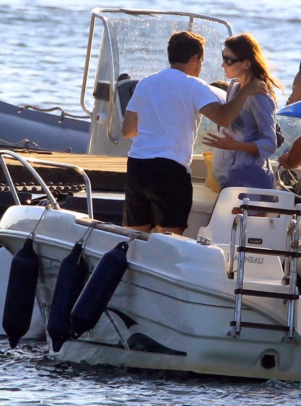 Carla Bruni a Nicolas Sarkozy na dovolené
