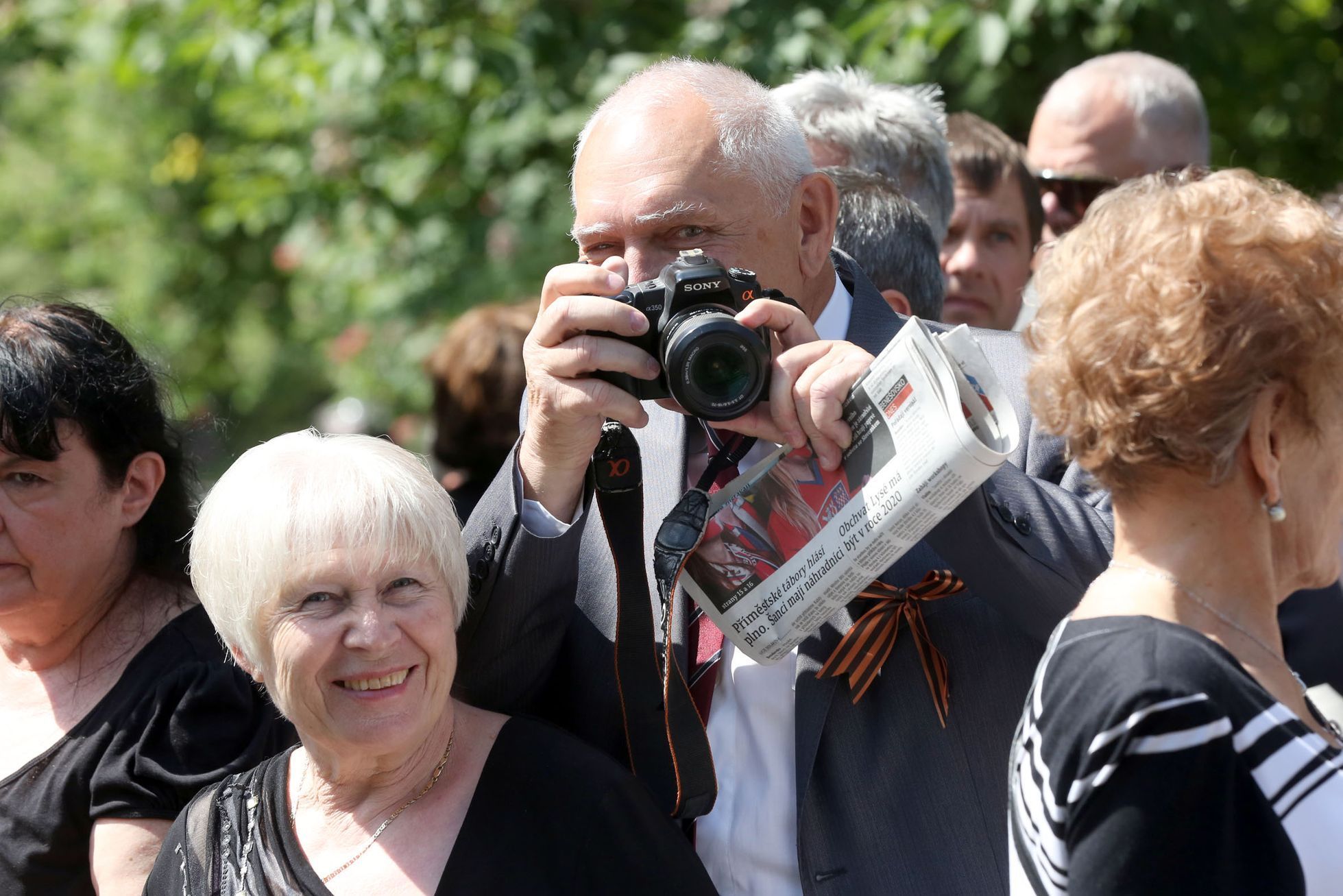 Návštěvníci recepce na Ruském velvyslanectví v Praze
