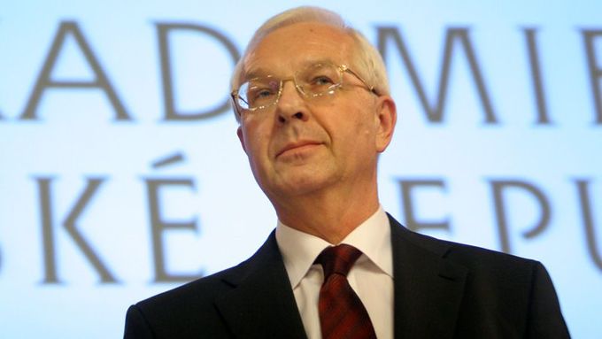 Jiří Drahoš byl v prvním kole zvolen novým předsedou Akademie věd