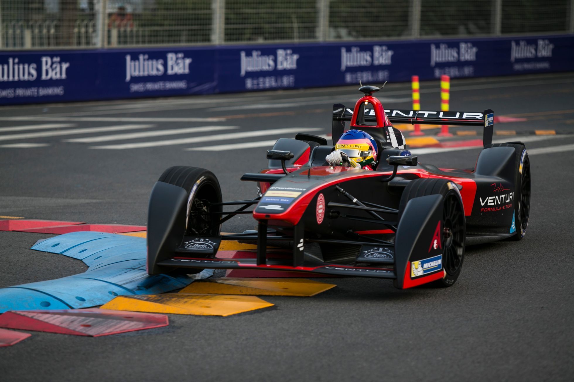 Jacques Villeneuve ve formuli E 2015-16
