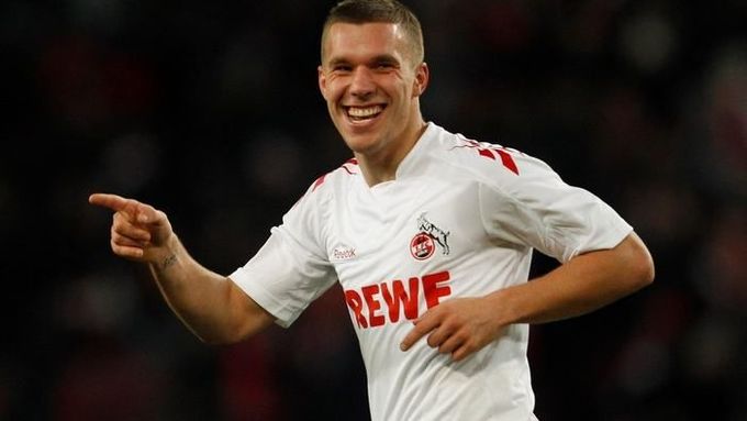 Tam je Londýn? Lukas Podolski v létě vymění dres Kolína za ten Arsenalu.