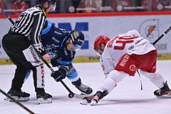 Hokejisté Liberce porazili Třinec a jsou druzí. Sparta padla v Brně