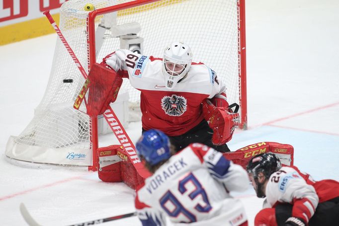 Lukas Herzog a Jakub Voráček v zápase Česko - Rakousko na MS 2019