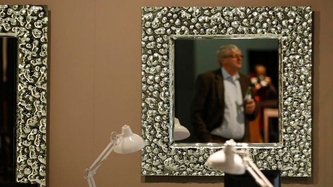 Zrcadla mohou mít zajímavé rámy stejně jako fotografie