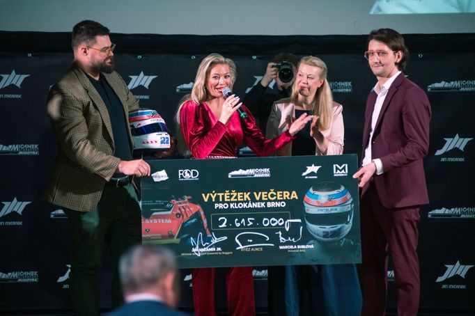 Dražba helmy závodníka a manažera týmu Mičánek Motorsport powered by Buggyra Jiřího Mičánka juniora