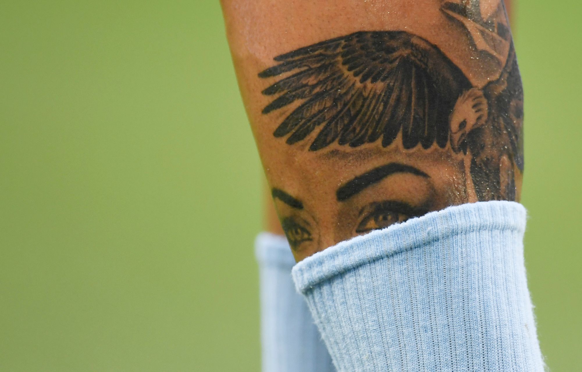 Tetování manchesterského Gabriela Jesuse při osmifinále LM Manchester City - Real Madrid