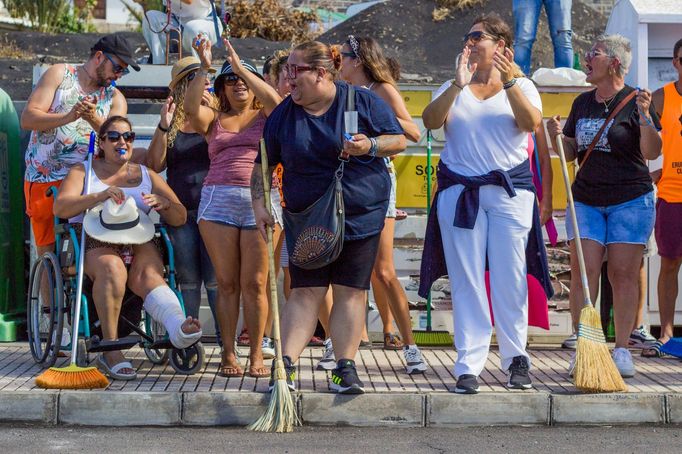 Záběr z fotoreportáže ukazující ostrov La Palma, který patří do souostroví Kanárské ostrovy, rok po erupci sopky Cumbre Vieja.