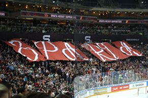 Plná hala, tříbodový "Top Scorer" Hlinka a velká radost. Takhle Sparta prošla do finále Ligy mistrů