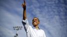 U.S. President Barack Obama is pictured at an election campaign rally at McArthur High School in Hollywood, Florida November 4, 2012. REUTERS/Jason Reed (UNITED STATES - Tags: POLITICS USA PRESIDENTIAL ELECTION ELECTIONS) Published: Lis. 4, 2012, 9:24 odp.