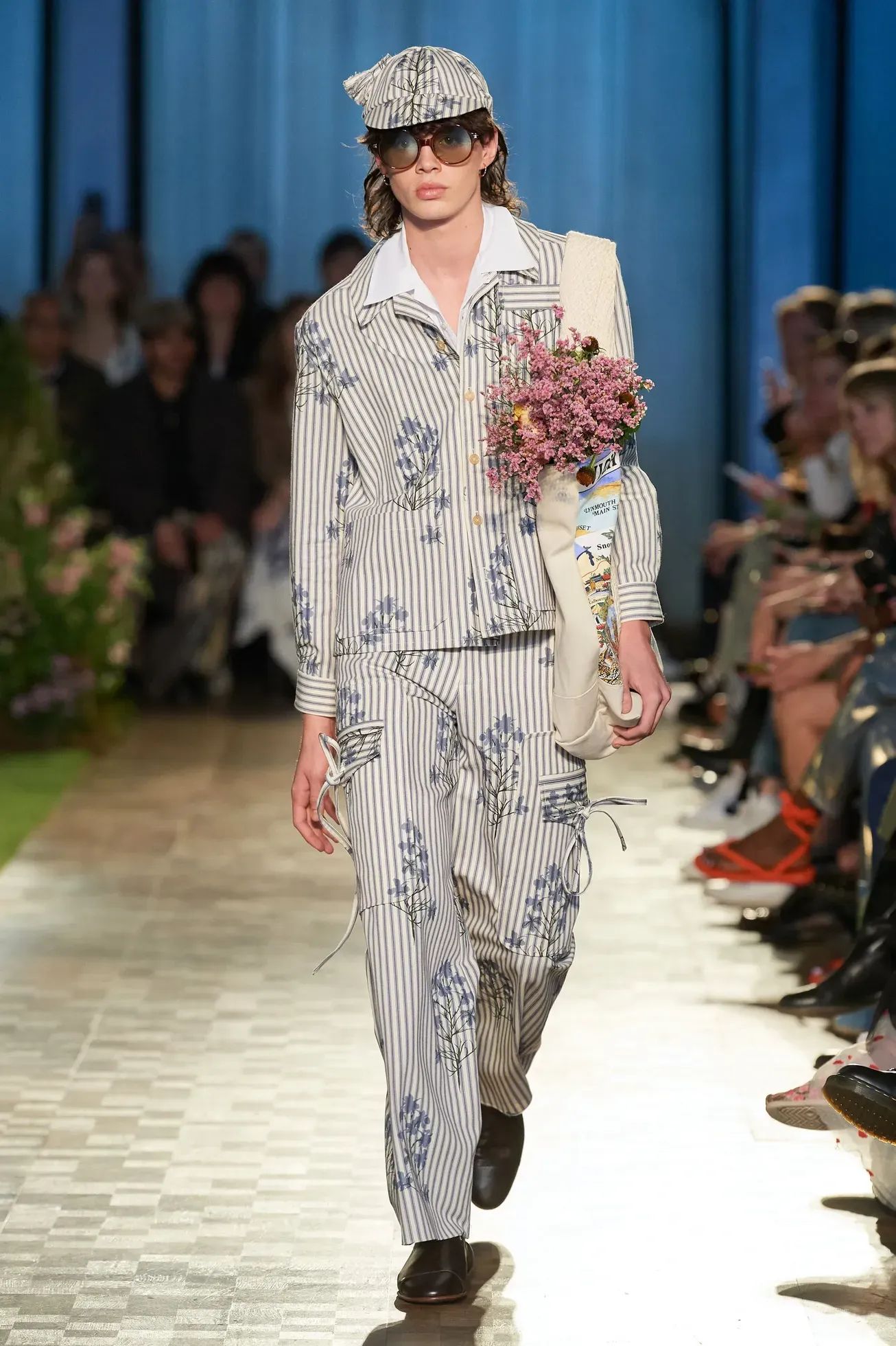 S.S. Daley fashion week, žena