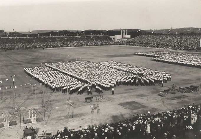 Všesokolský slet. Rok 1912