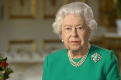 Nejdelší vláda současnosti skončila. Alžběta II. zažila patnáct britských premiérů