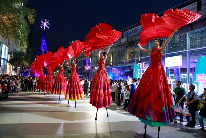 Z vystoupení na novoročním festivalu v Bangkoku.