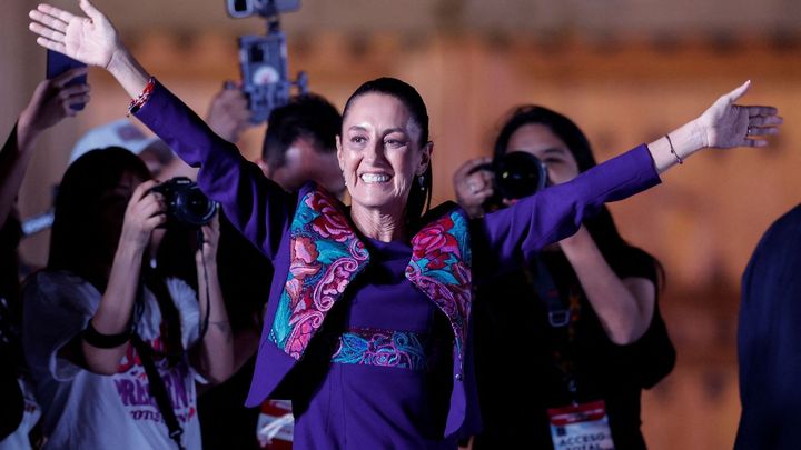 Vítězkou prezidentských voleb v Mexiku se podle průzkumů stala Claudia Sheinbaumová
