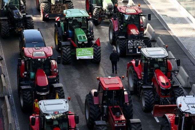 Protesty farmářů v centru Bruselu 1. února 2024.