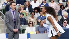 Serena Williams v nové reklamě na Intel bojuje se zastaralou raketou