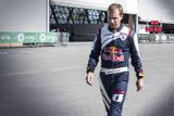 Také druhý závod akrobatických letců Red Bull Air Race skončil pro Martina Šonku diskvalifikací za technický problém.