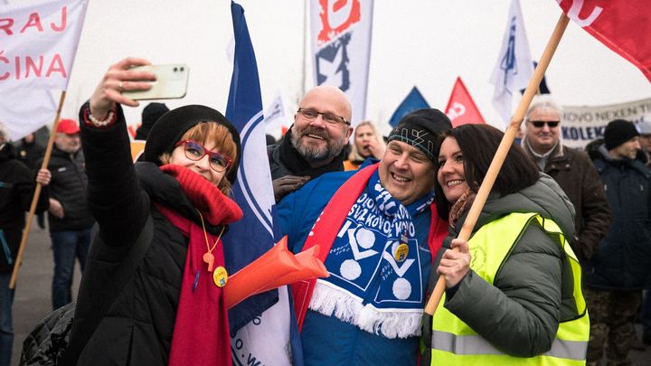 Stávka v Nexenu po týdnu končí, odbory se s firmou dohodly na zvýšení mezd; Zdroj foto: Jakub Plíhal