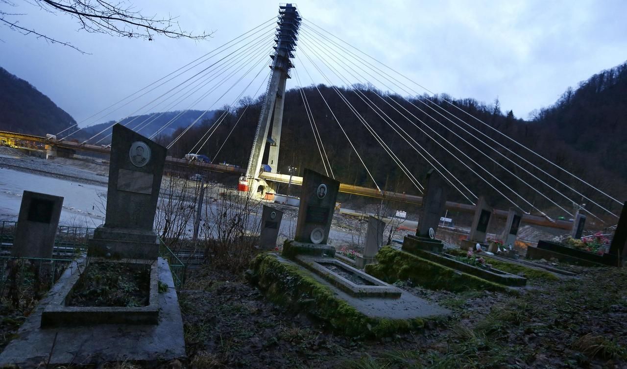 Fotogalerie: Vítejte v Soči. Tady se bude za rok konat zimní olympiáda.