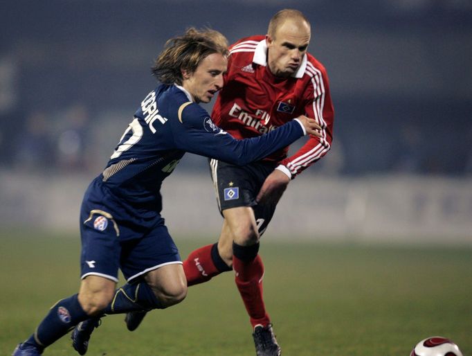 fotbal, Dinamo Záhřeb - Hamburger SV, Luka Modrič a David Jarolím