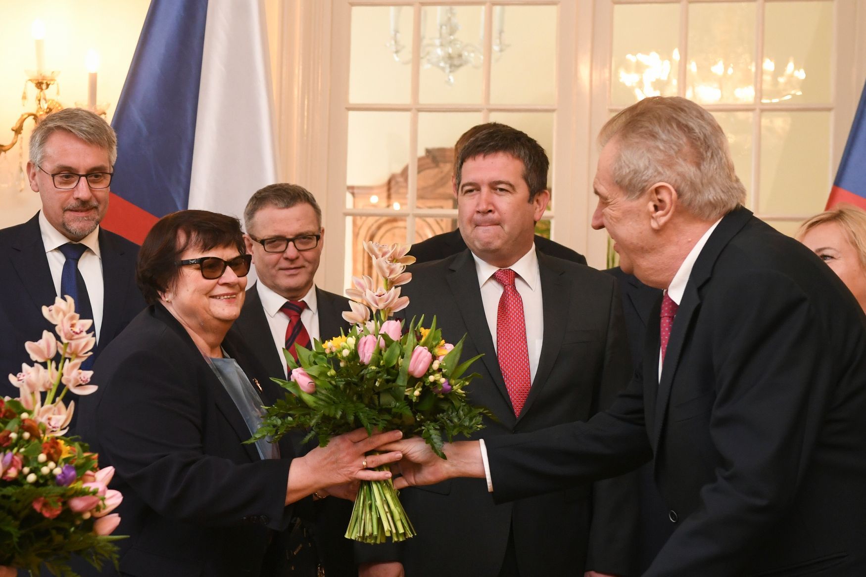 Zeman Lány oběd Vláda