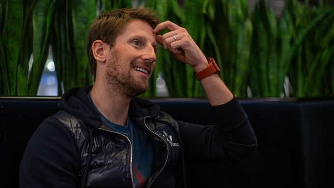 Pilot formule 1 Romain Grosjean  při rozhovoru pro deník Aktuálně.cz.